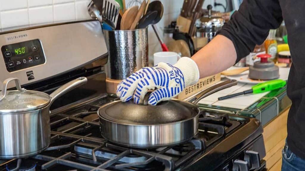 The Best Dry Kitchen Mitts on the Market!