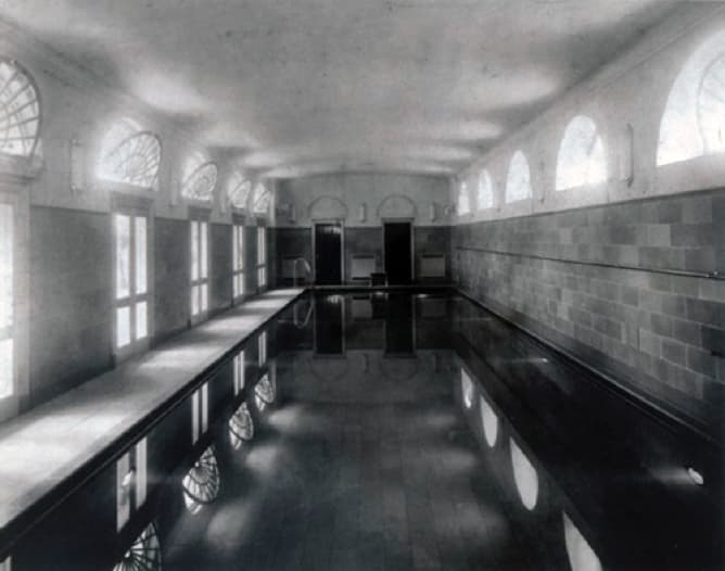 White house indoor swimming pool